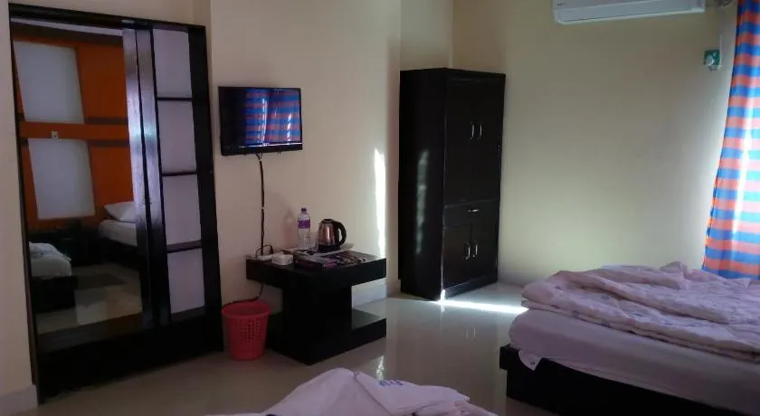 Hotel Bay Wonders - Image 1