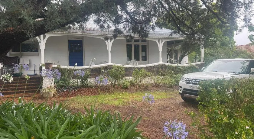 Belmore Cottage - Historic home in Central South - Image 1