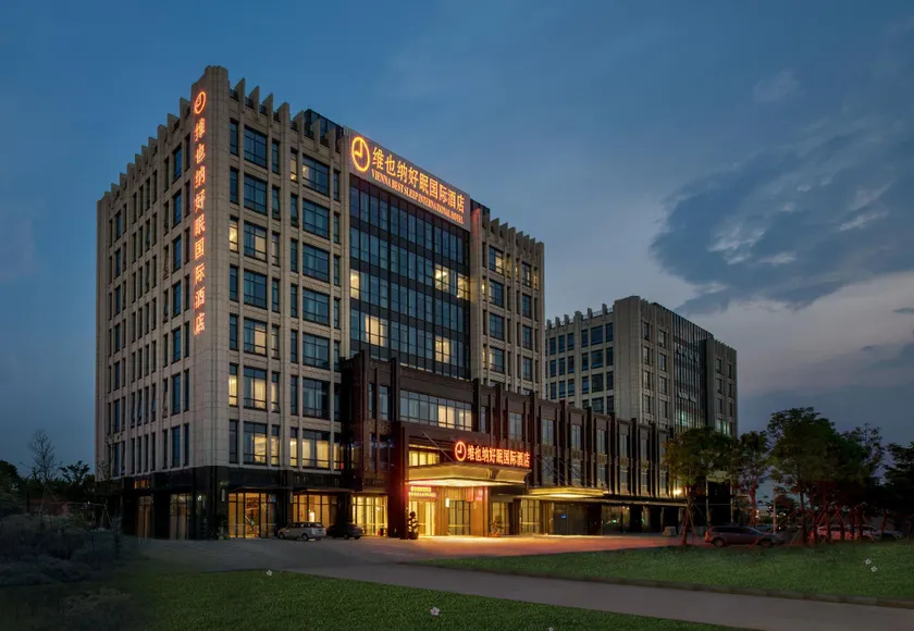Vienna Best Sleep International Hotel Shenzhen New Airport Branch - Image 1