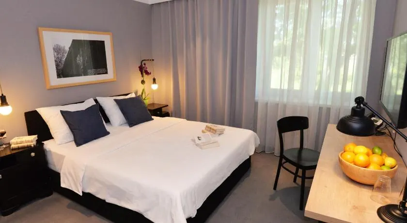 The Loop Hotel - Image 1