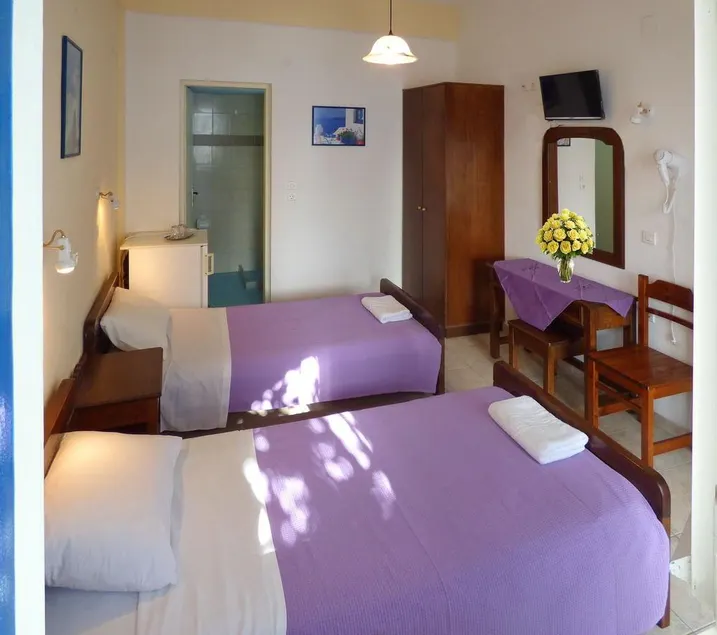 Anna Maria Rooms Santorini - Image 1