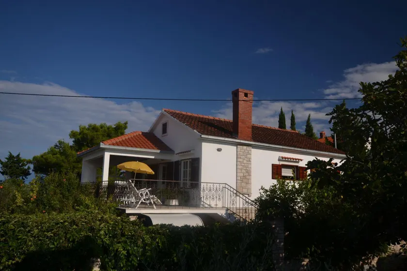 Apartment Zdenko A1 Splitska, Island Brac - Image 1