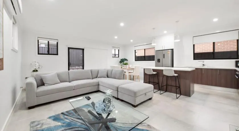 Gregory Hills Haven Luxe - Image 1