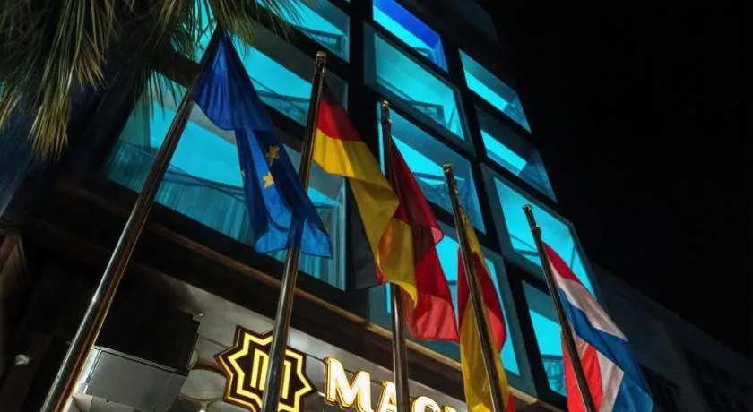 MAGNIFIQUE HOTEL - Image 1
