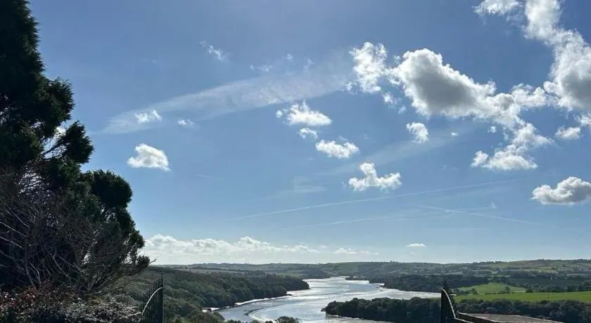 The Waterfront House in Kinsale, hosted by Exquisite Holiday Homes - Image 1