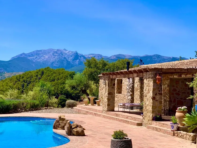 Super cosy house with private pool and amazing view - Image 1