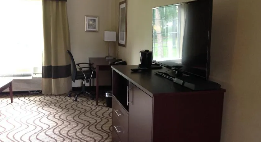 Executive Inn and Suites Jefferson - Image 1