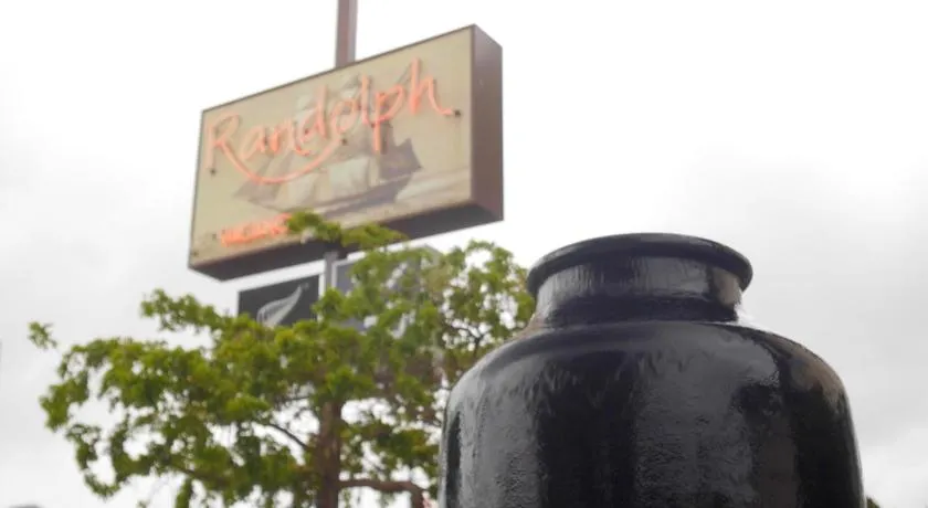 Randolph Motel Apartments - Image 1