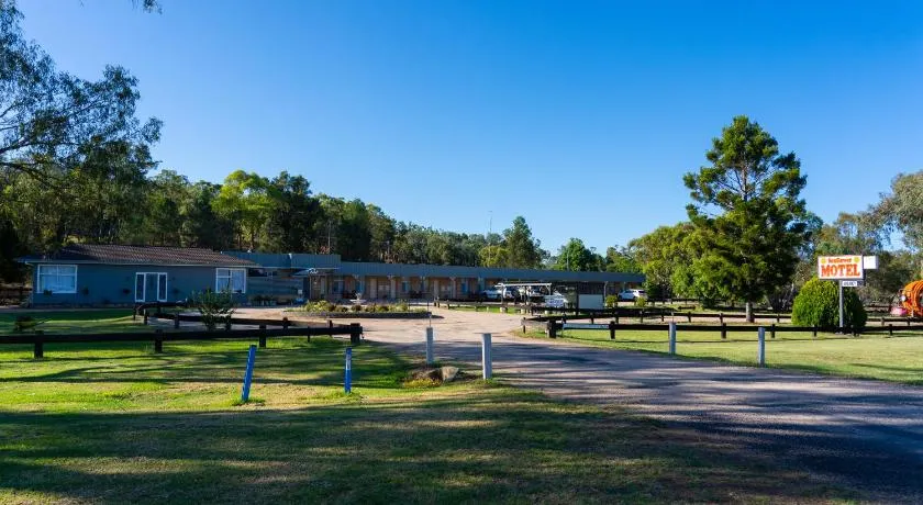 Sunflower Motel - Image 1