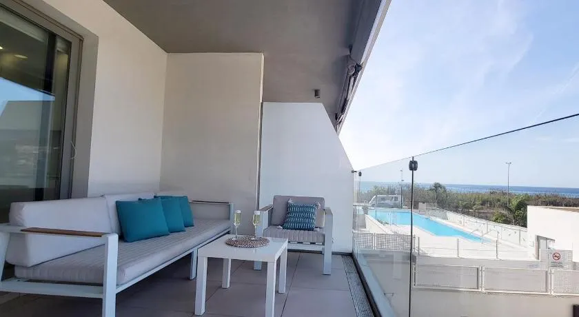 Panorama Beach - Blue Horizon - Image 1