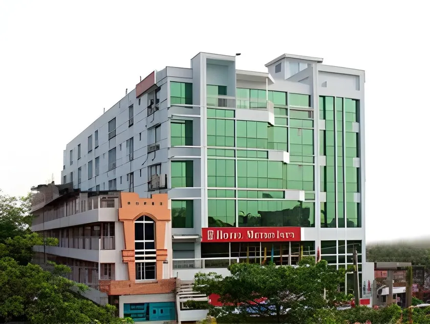 Hotel Metro International - Image 1