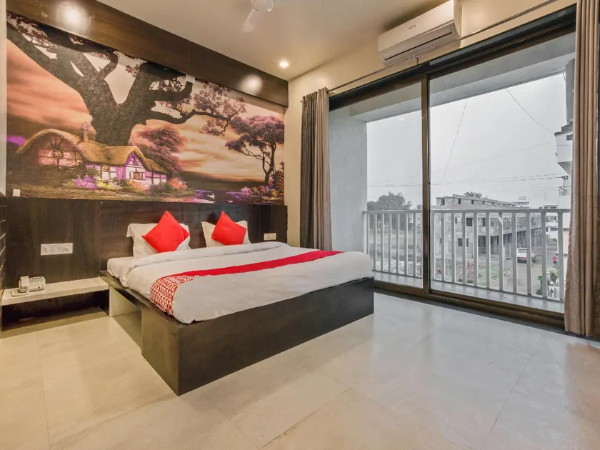 Collection O Ozar Industrial Estate Formerly Hotel Siddhivinayak Grand - Image 1