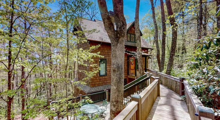Chic Highlands Cabin - Image 1