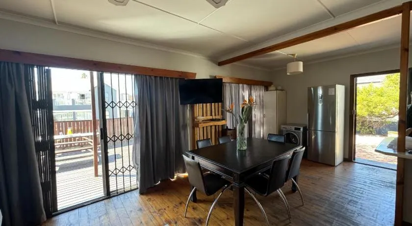 Beach House by Beach Collection Winelands - Image 1
