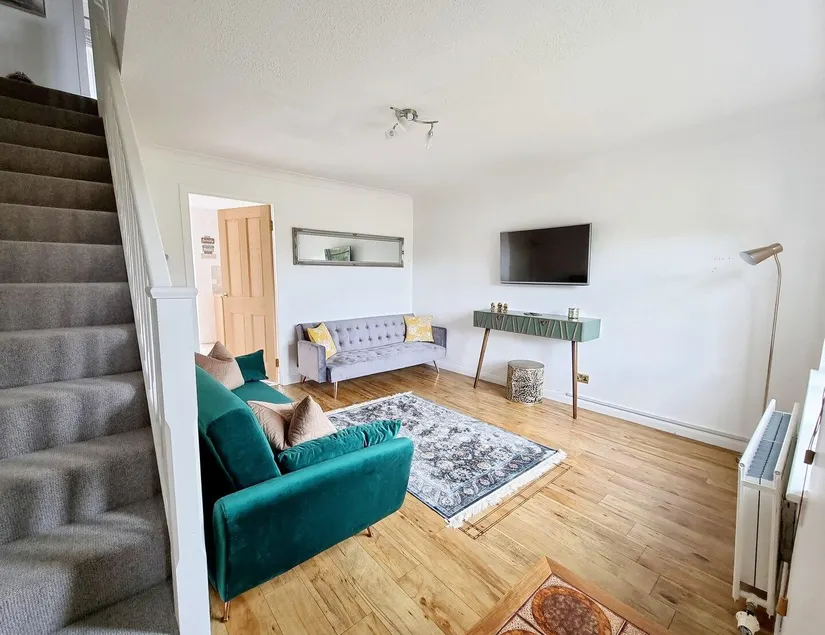Spacious Family Home in Glasgow - Image 1