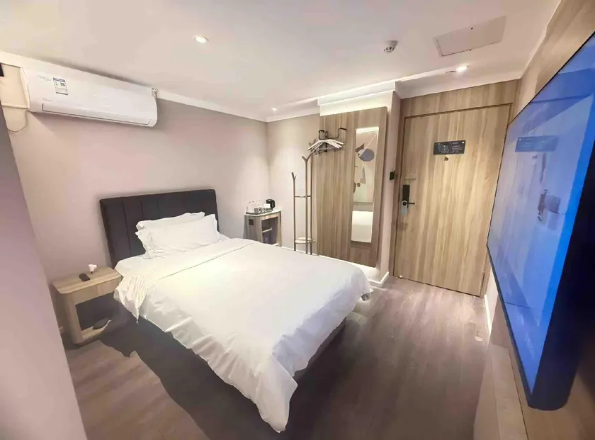 Hanting Hotel Wuxi Railway Station North Square - Image 1