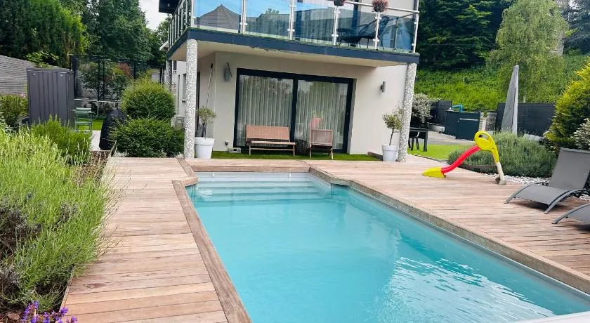 Maison T5 avec piscine T5chambres Annecy - Image 1