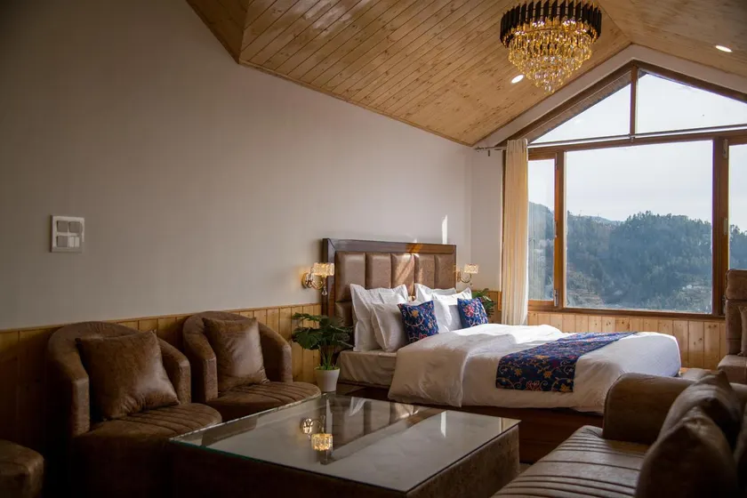 Cozy hill-stay in Naldehra (shimla) by Glams world - Image 1
