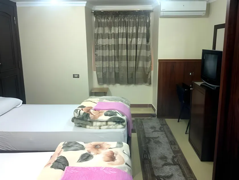 Al Maghraby Hotel - Image 1