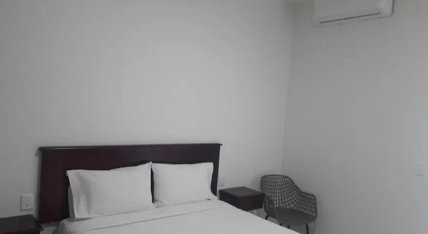 HOTEL FINA INN - Image 1