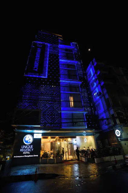 Unique Regency Hotel - Image 1