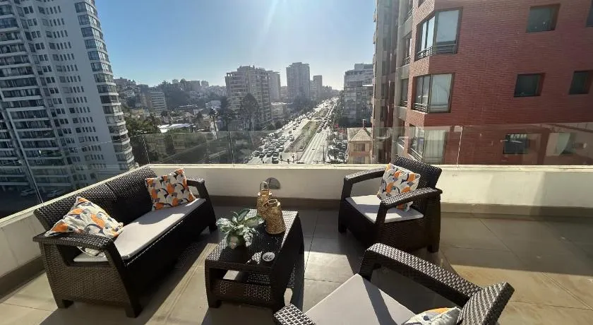 Enorme Terraza y Vistas en pleno centro de Viña - Image 1
