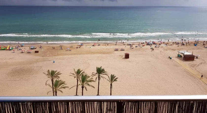 Apartamento de lujo en primera línea de la playa de Cullera con vistas al Castillo - Image 1