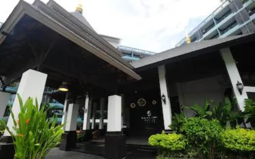 Baan Bangsarey Hotels - Image 1