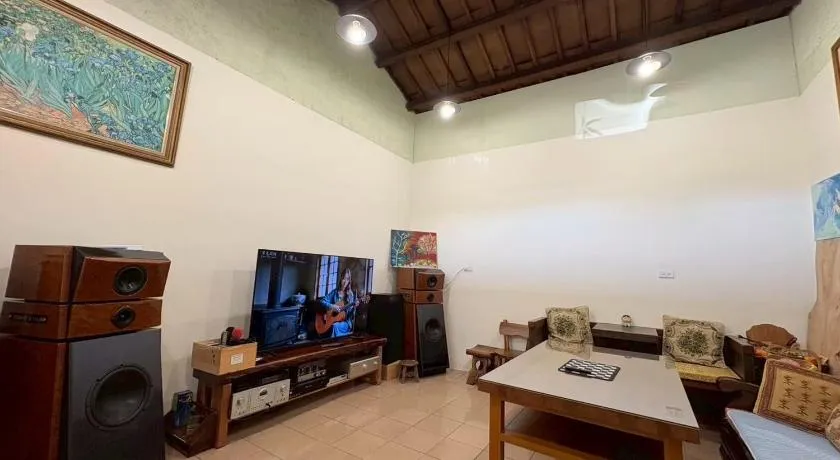 Courtyard House - Image 1