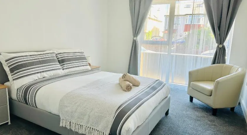 Cosy 2 Bedroom Flat in South London - Image 1