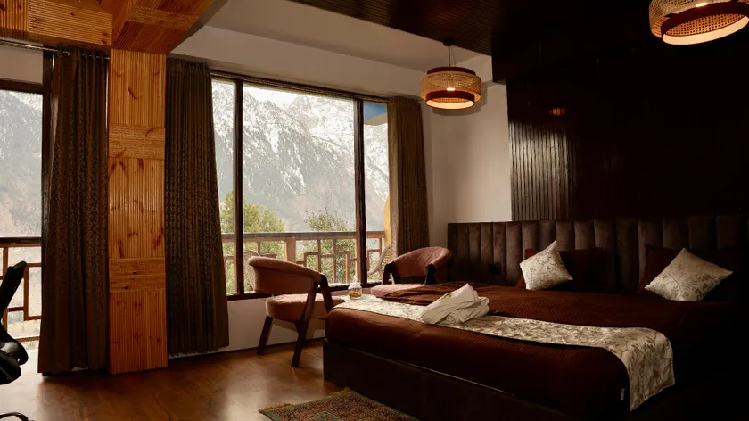 HOTEL NIRVANA - Image 1