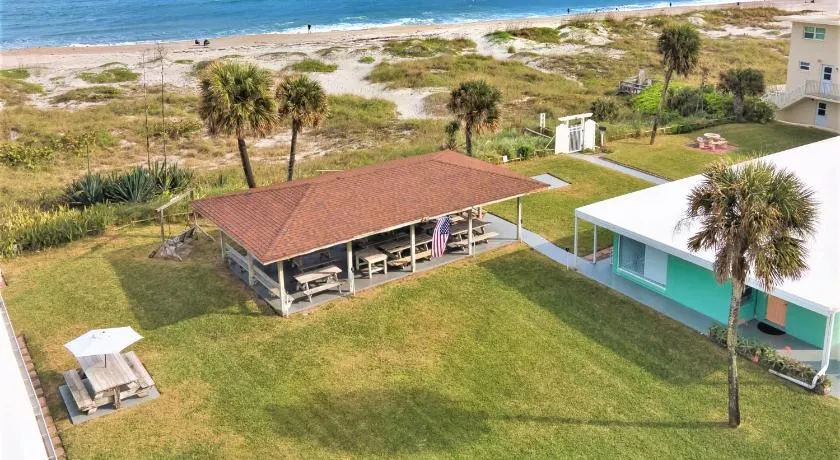 Sea Aire Oceanfront Inn - Image 1