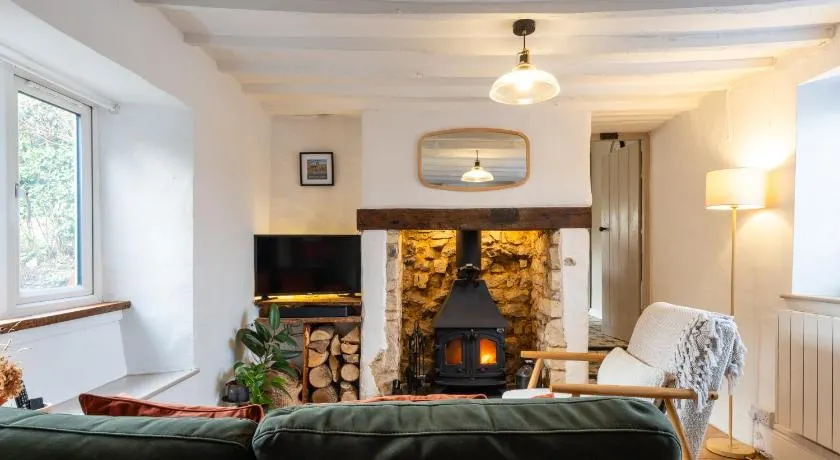 Holly Tree Cottage - Beautiful 2 Bedroom Cottage in Nailsworth - Image 1