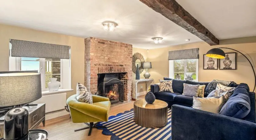 Great Easton Lodge - Image 1