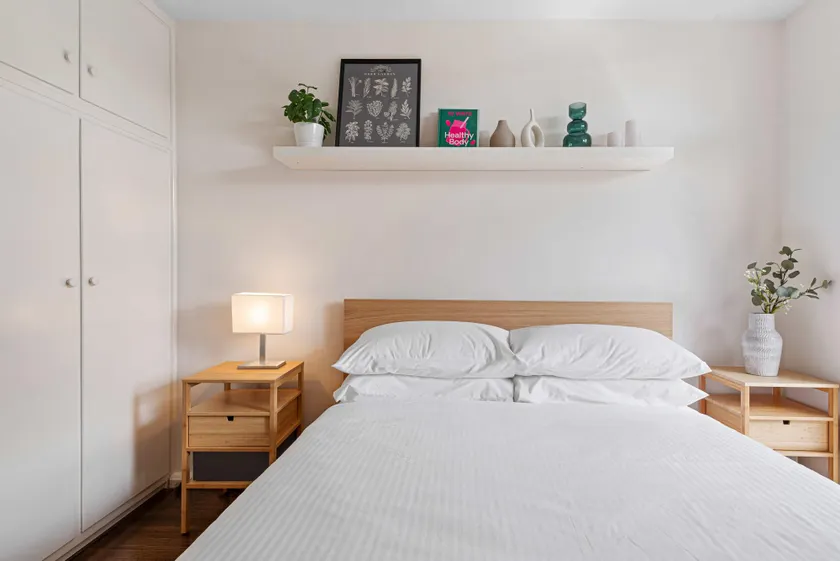 Contemporary 1-Bed Unit Near Chapel St - Image 1