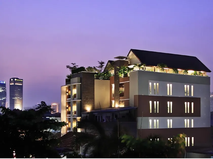 Rasuna Icon Hotel - Image 1