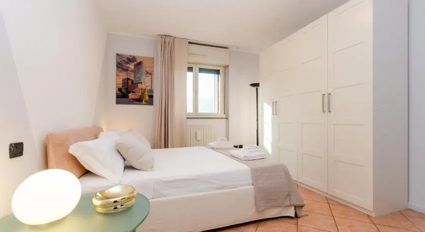 VivimiHome-Norico 2 Bedrooms 2 Bathrooms with Balcony - Image 1