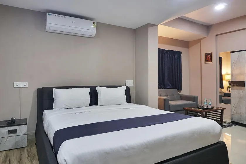 FabHotel Shravani Residency - Image 1
