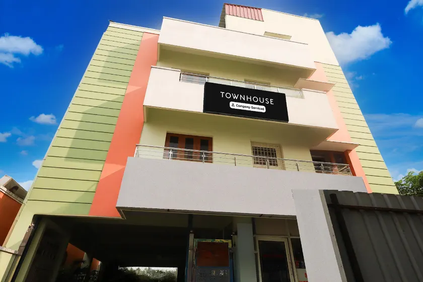 Townhouse Koyambedu Metro Station Chennai Formerly SR Residency - Image 1