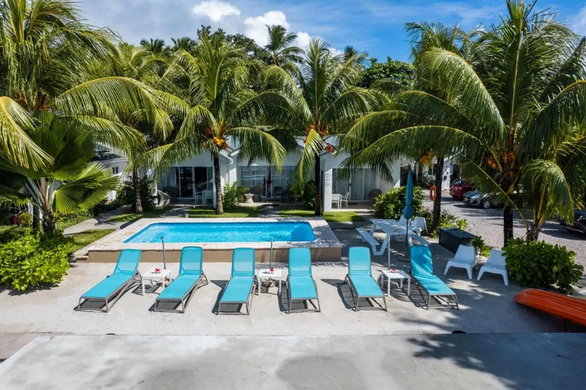Le Nautique Beachfront Apartments - Image 1