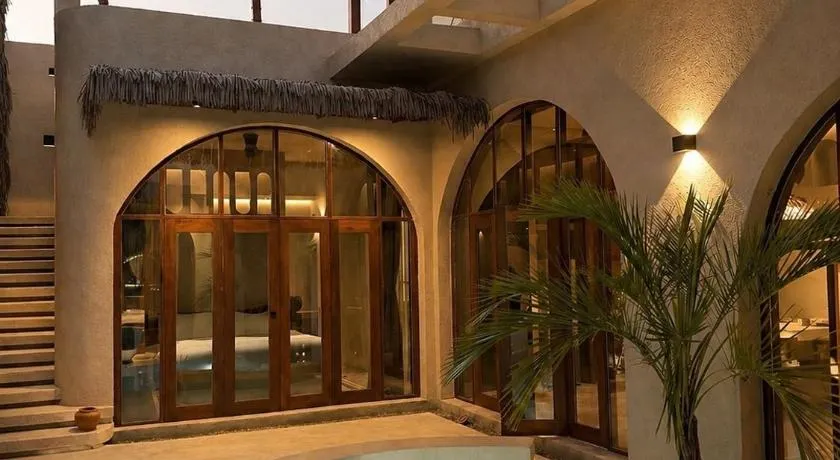 CASA Ohana Private Villa - Image 1