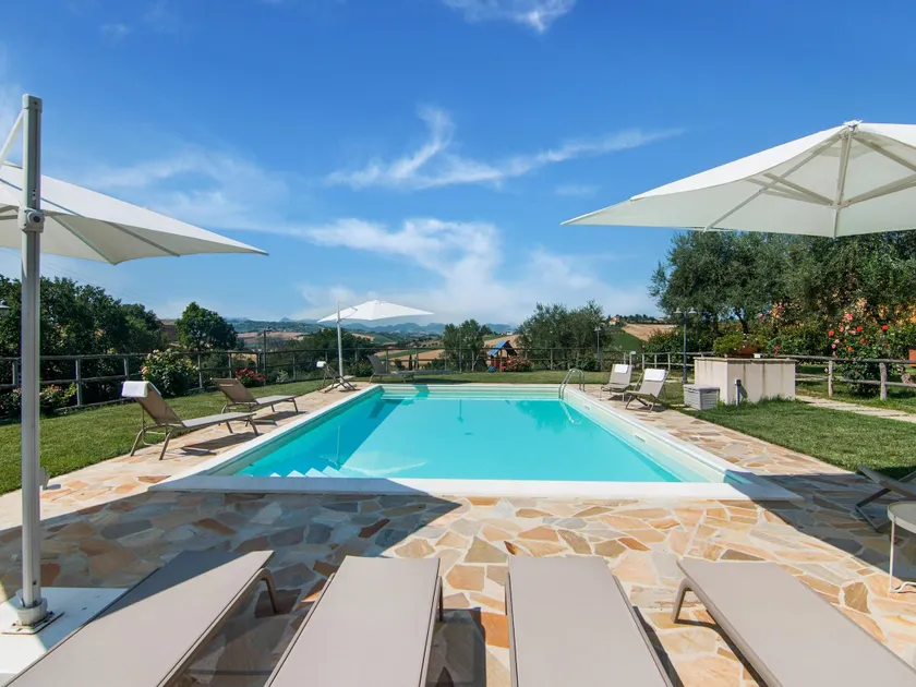 Villa in Ostra Vetere with Pool and Jacuzzis - Image 1