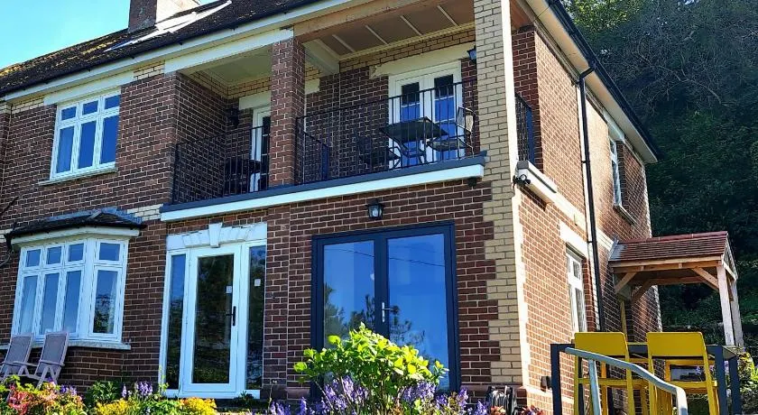 Newberry Wood Guesthouse - Image 1