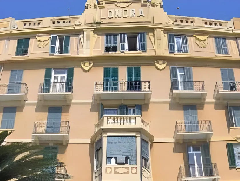 Grand Hotel De Londres - Image 1