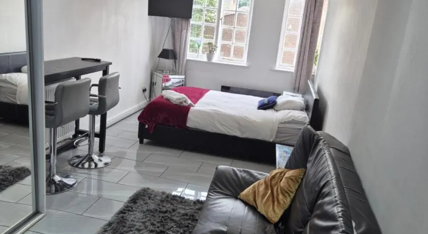 EspirE CleethorpeS - Image 1