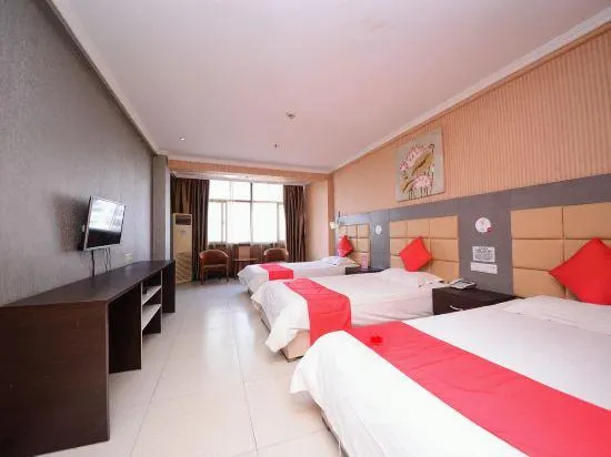 Golden Phoenix Business Hotel (Linhai Branch) - Image 1