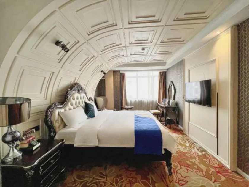 Sweet World Hotel (Foshan Jihuayuan, Zumiao) - Image 1