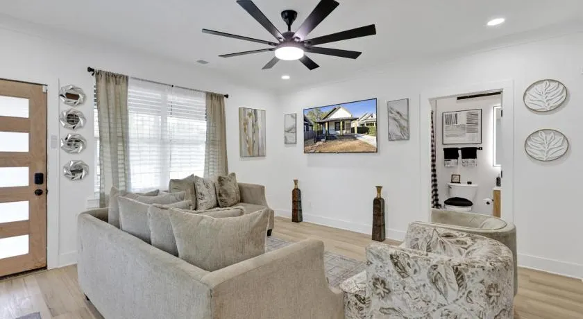 Avondale Home - Image 1