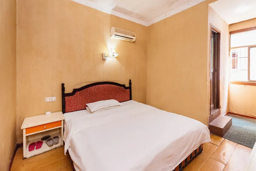 Wenhong Hotel - Image 1