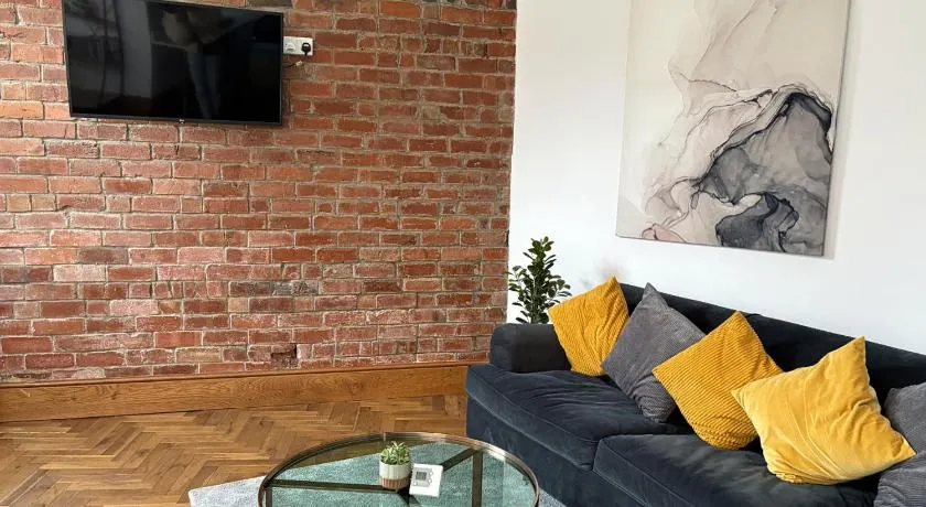 Stylish 1-Bedroom Apartment in Chapel Allerton with Free Parking - Image 1